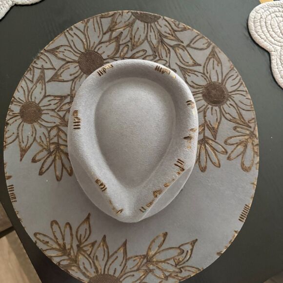 Shyanne Women’s Gray Western Hat Hand Painted Floral Sunflower Boho O/S - Picture 2 of 8